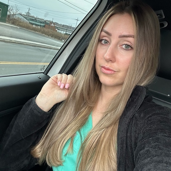 Meet your Posher, Jenilyn - Picture 1 of 1